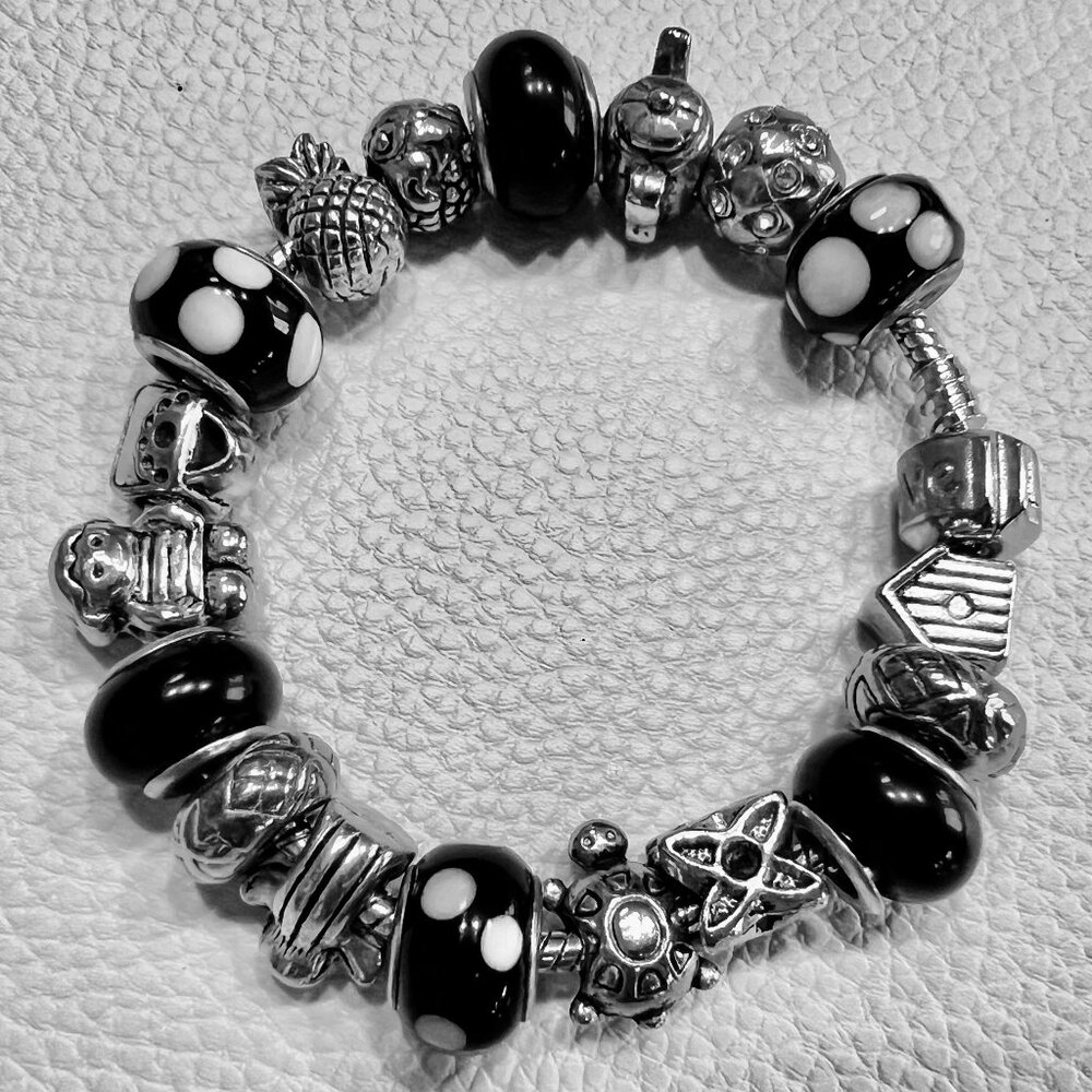 Black, White & Silver Charm Bracelet w/19 Charms